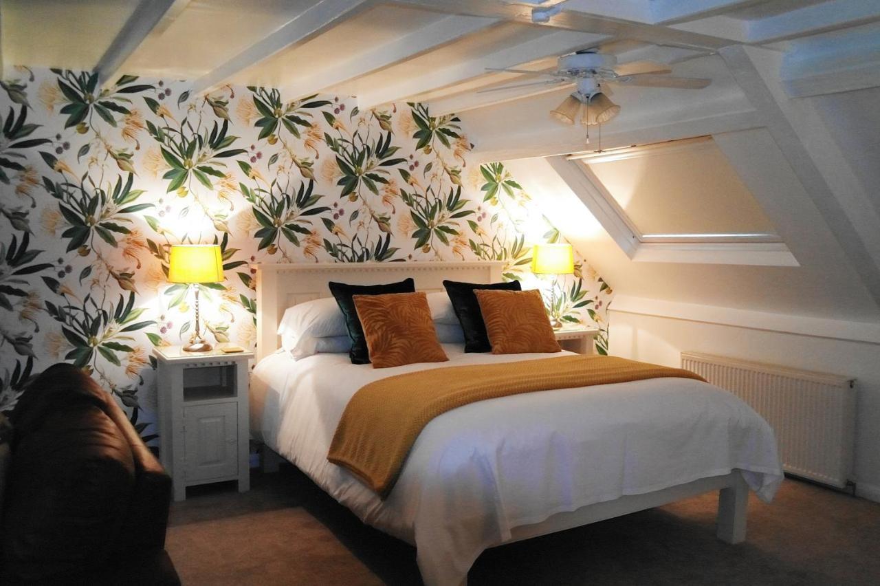 White Linen Whitby, Room Only Экстерьер фото
