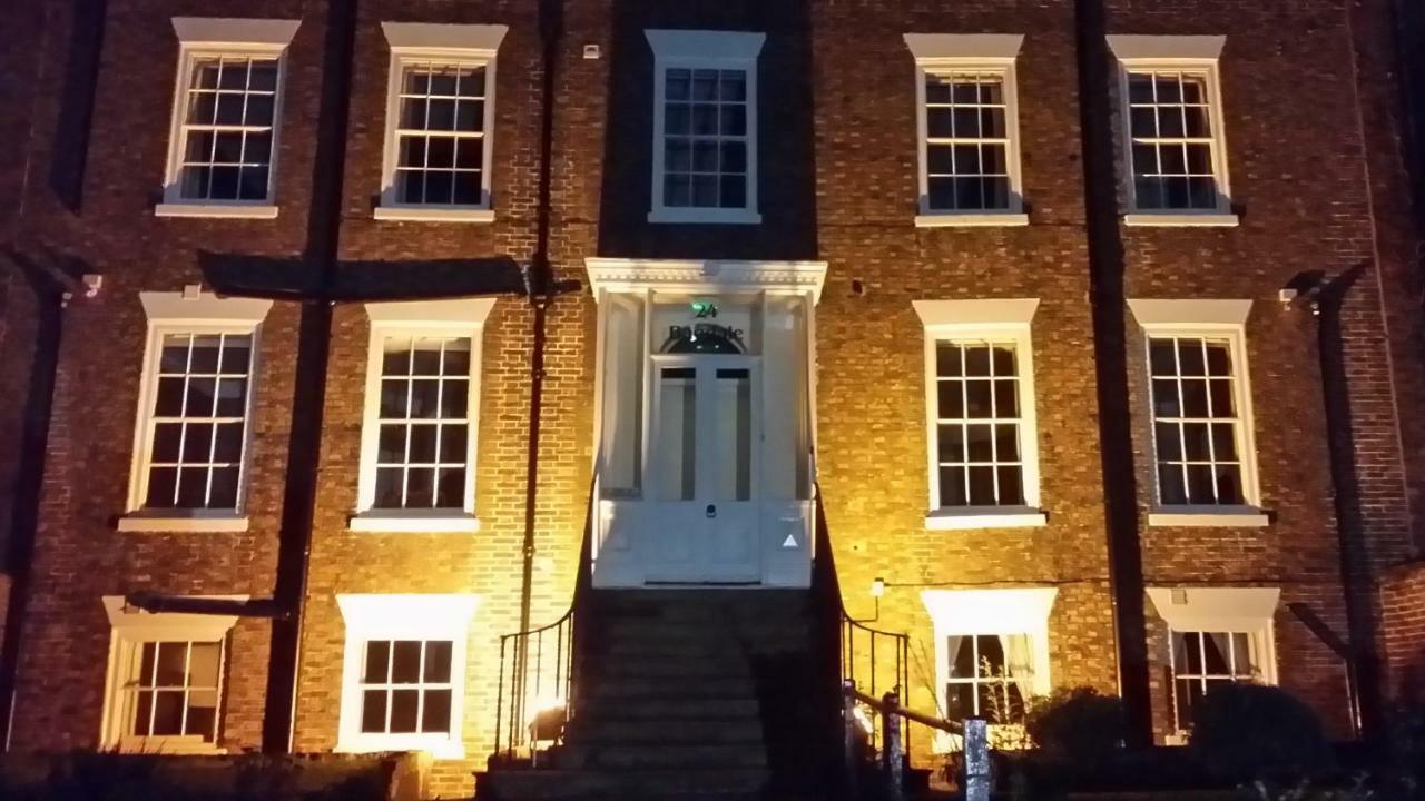 White Linen Whitby, Room Only Экстерьер фото