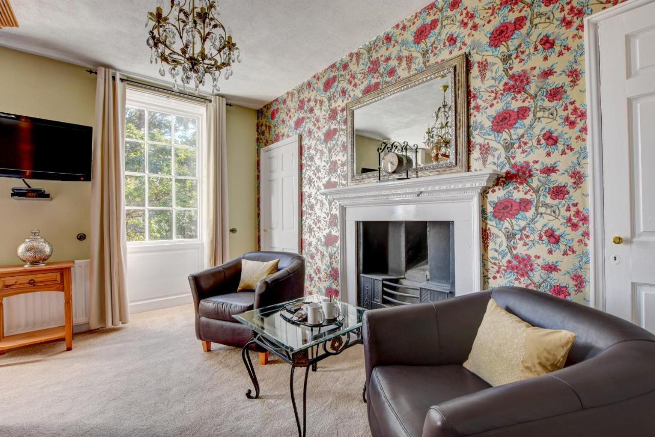 White Linen Whitby, Room Only Экстерьер фото